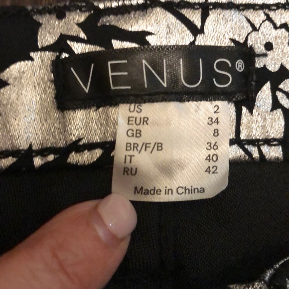 VENUS - NWOT - Metallic Print Skinny Jeans - Picture 8 of 10